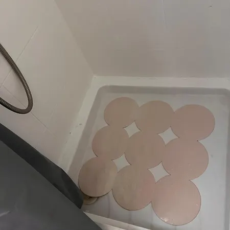 Appartement Pour Deux Face A La Tour Eiffel *