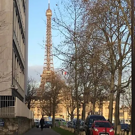 Apartment Pour Deux Face A La Tour Eiffel *
