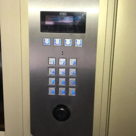 Appartamento Pour Deux Face A La Tour Eiffel Parigi