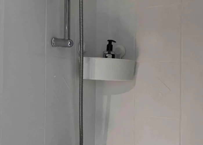 Pour Deux Face A La Tour Eiffel * Paris